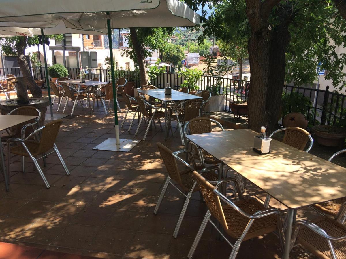 Pensión Restaurante El Cruce de Hornos Exterior foto