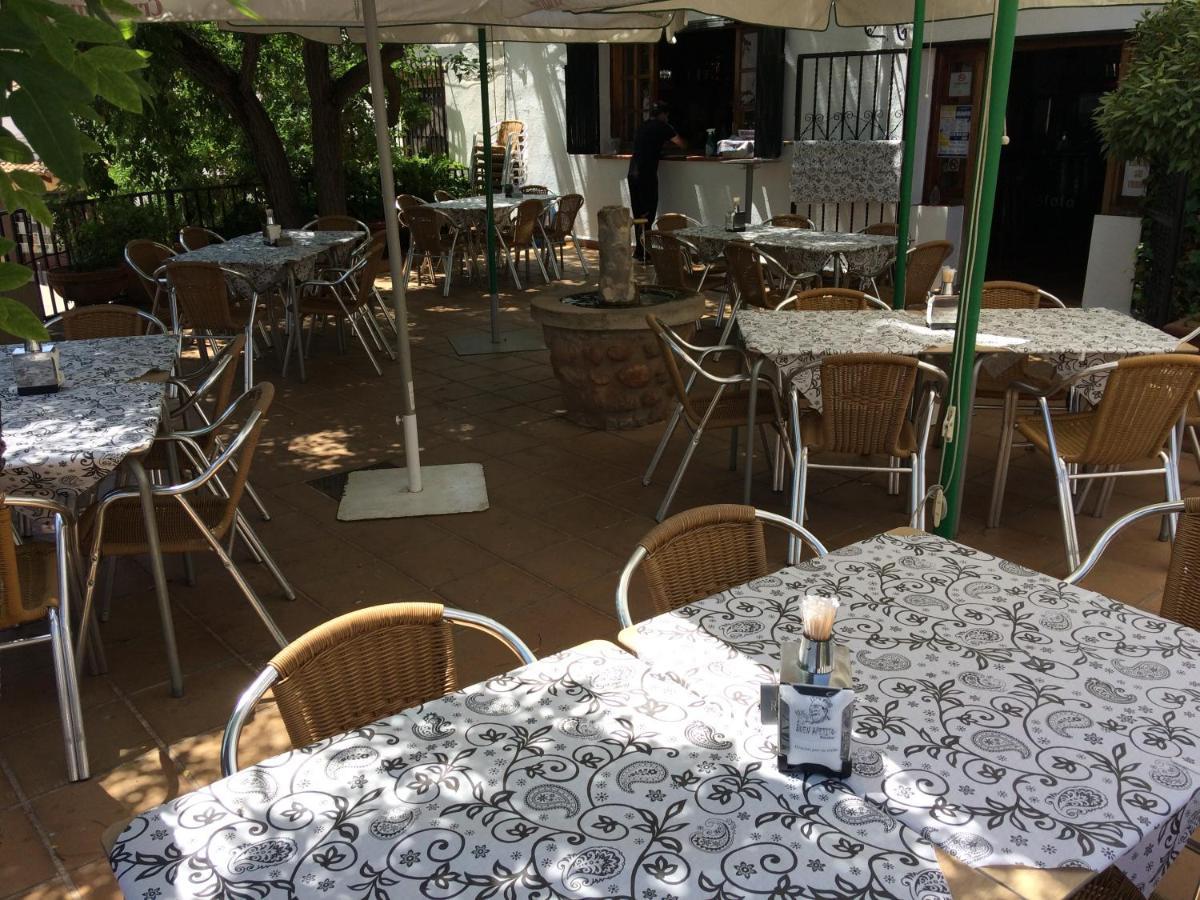 Pensión Restaurante El Cruce de Hornos Exterior foto
