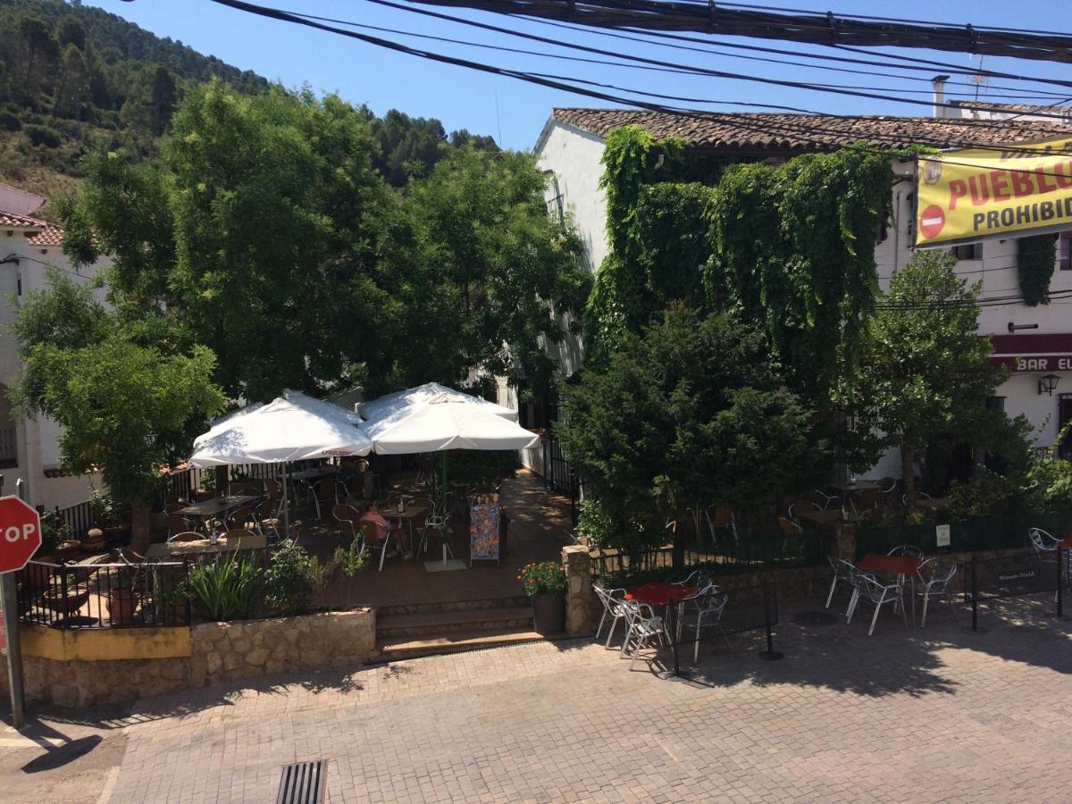 Pensión Restaurante El Cruce de Hornos Exterior foto