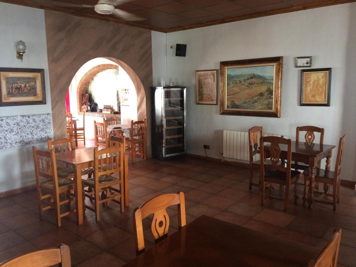 Pensión Restaurante El Cruce de Hornos Exterior foto