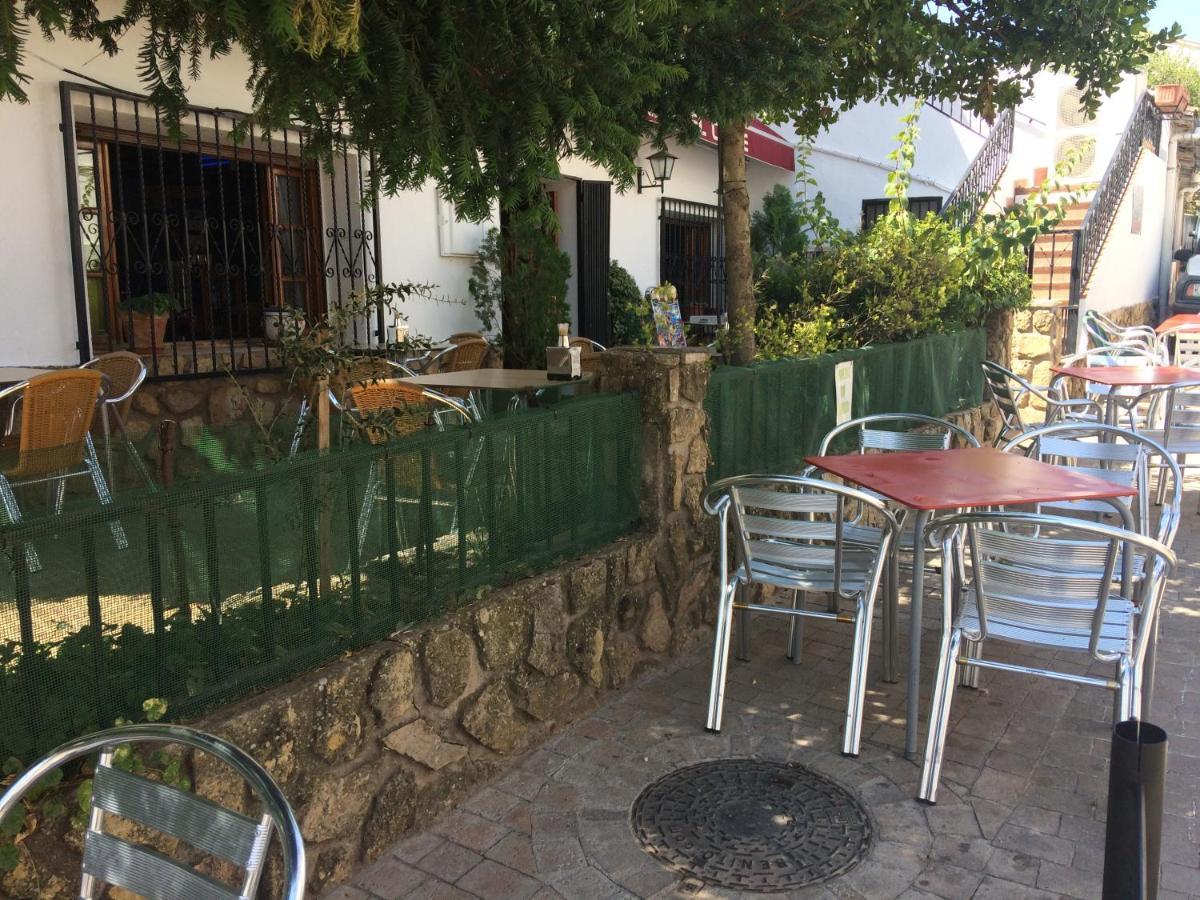 Pensión Restaurante El Cruce de Hornos Exterior foto