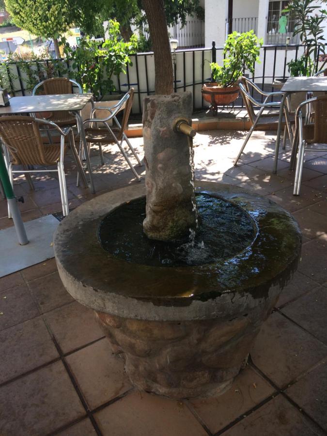 Pensión Restaurante El Cruce de Hornos Exterior foto